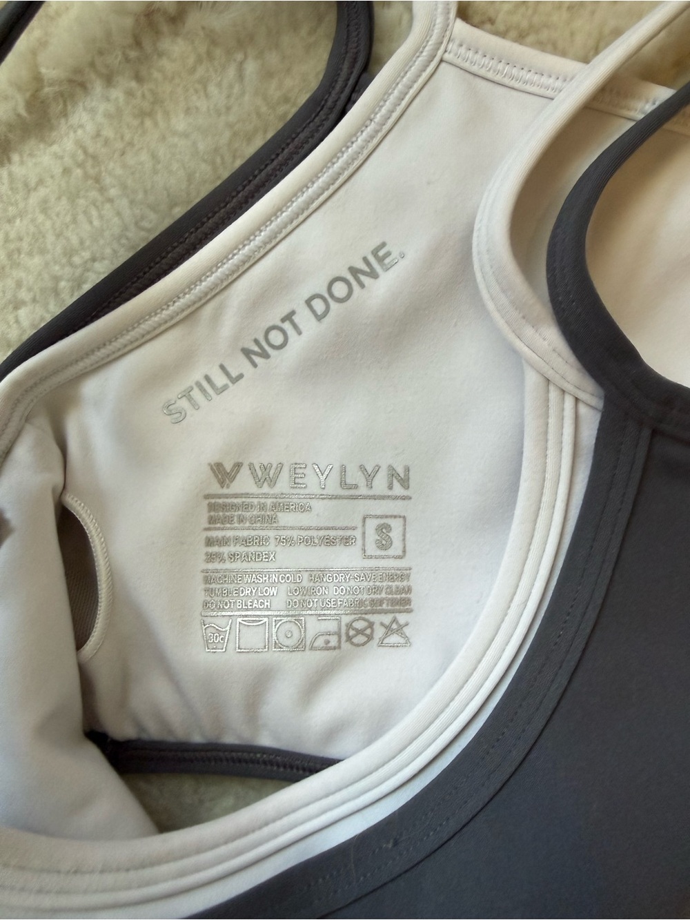 Double Layered Sports Bra - Picture 4 of 4